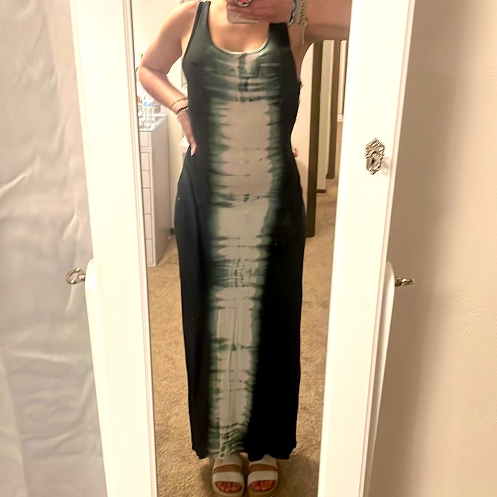 **Buy 4 Get 1 Free. $5 items only!  Maxi Dress. Size XS - Picture 3 of 8